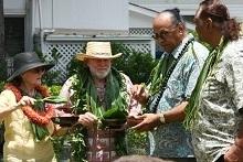 Gov. Neil Abercrombie at establishment of Washington Place garden